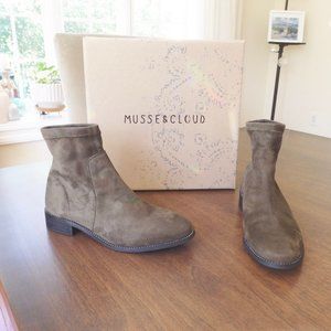 Musse & Cloud clear rhinestone accent Ankle Boots Size 7